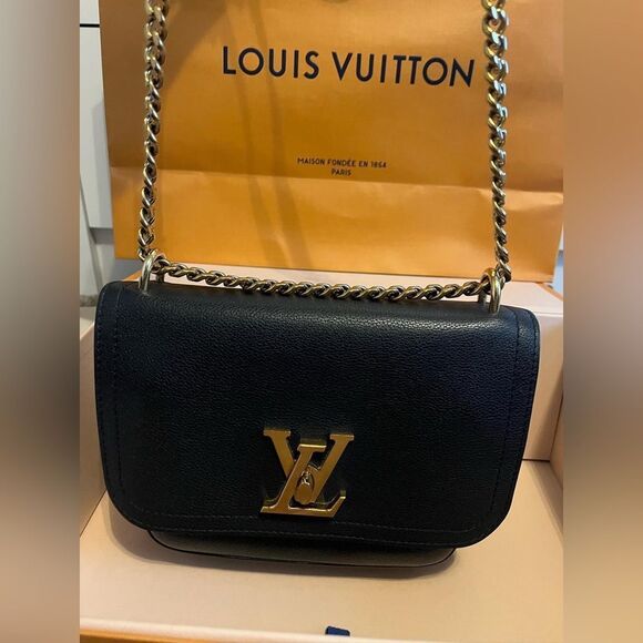 LV Chain Bag Lockme - Picture 5 of 10